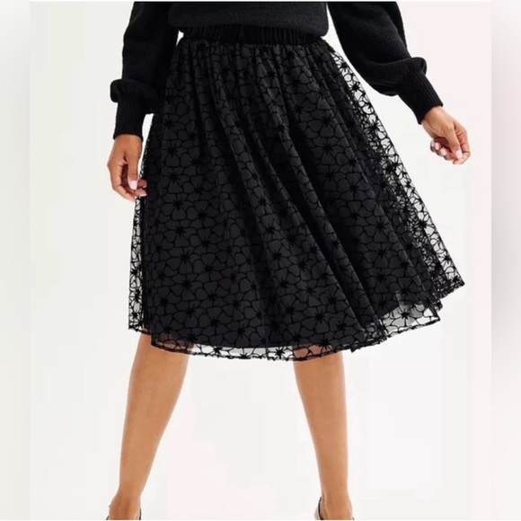 Draper James Dresses & Skirts - Draper James Black Floral burnout midi skirt